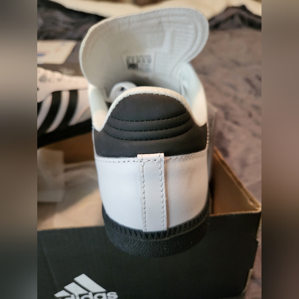 **SOLD ** Adidas Samba Classic White Women 6/Men/Youth 4.5 - Picture 6 of 14